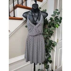 BCBGeneration White & Black Printed Surplice Halter V-Neck Knee Length Dress XS